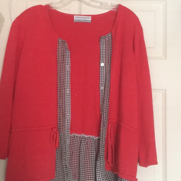 Top - Picture 2 of 3